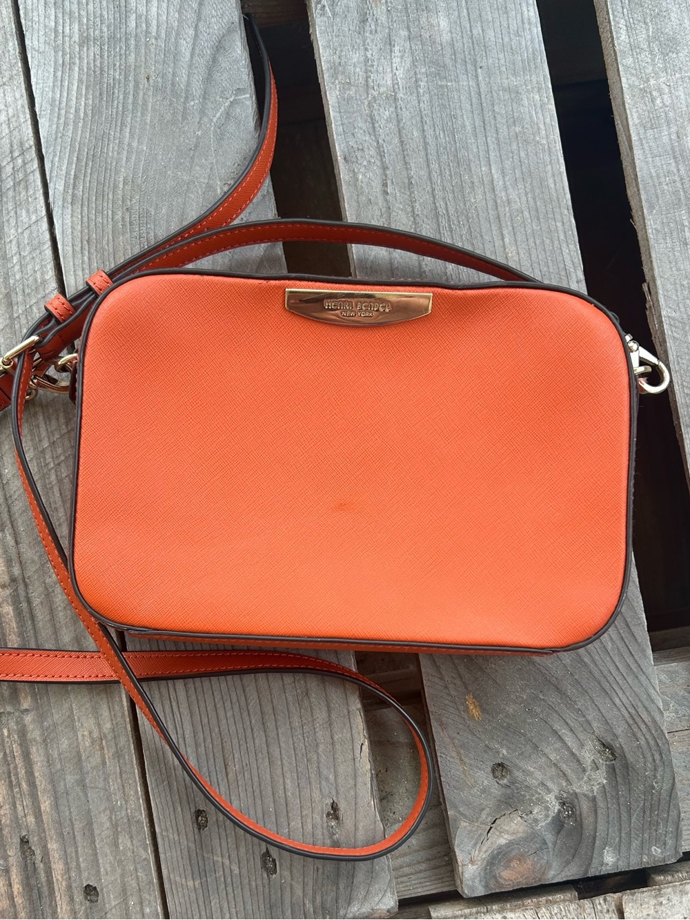 Henri Bendel Orange Saffiano Leather Crossbody Camera Bag Gold Hardware Rare